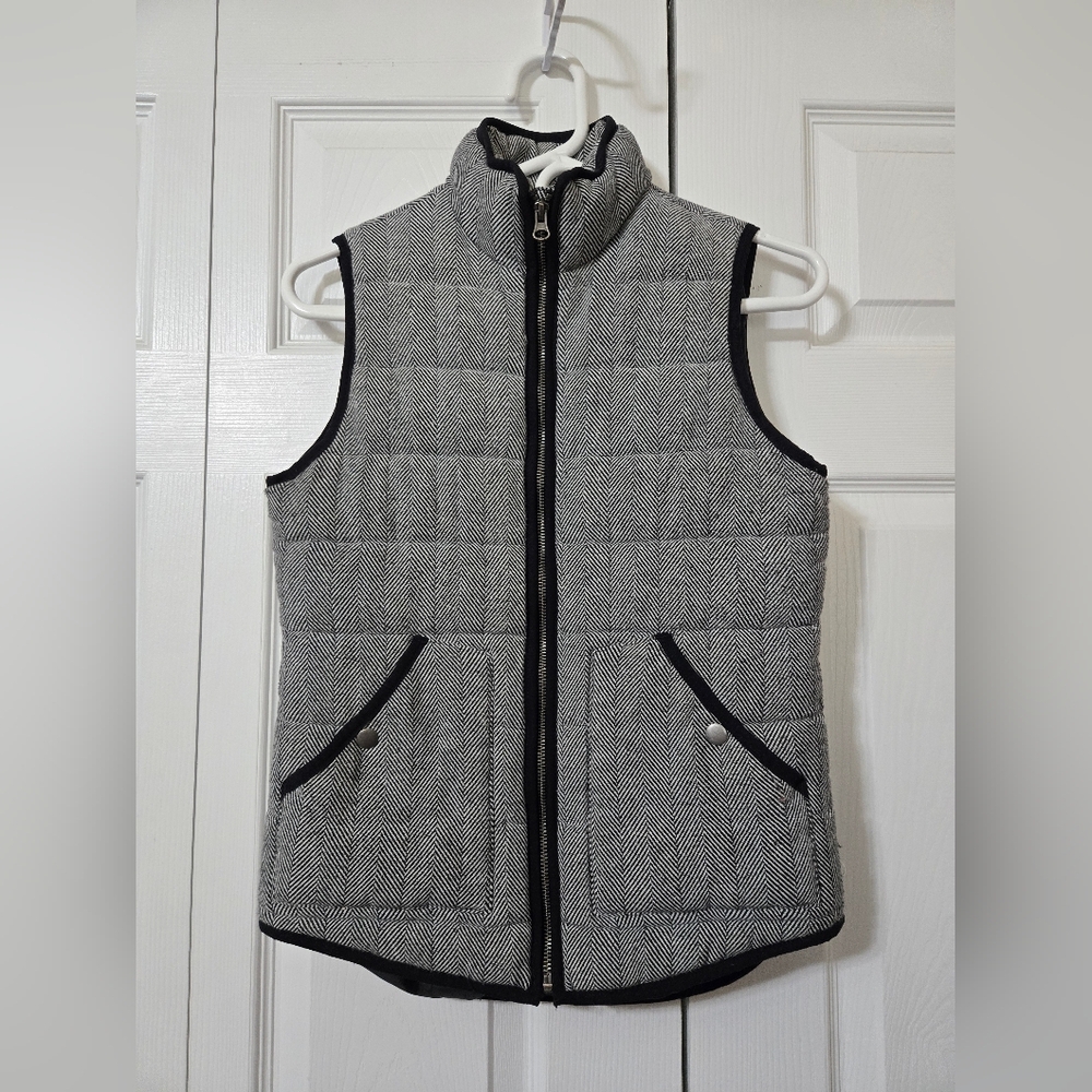 Merona Black & White Herringbone Insulated Zip Up Vest with Pockets,Size XS, EUC